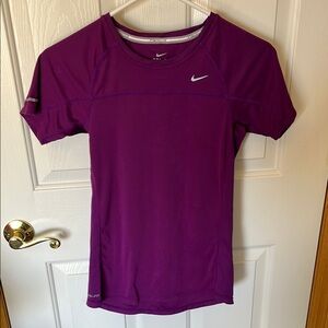 Nike Women's Purple Athletic Top Sz XS